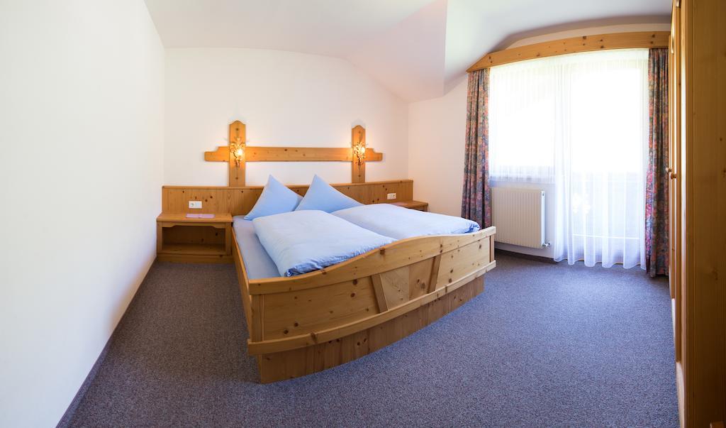 Pension Roasthof Neustift im Stubaital Quarto foto